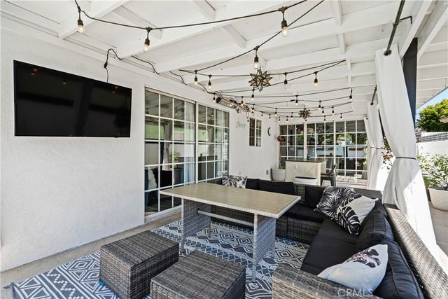 1868 Cloud Court, Simi Valley, CA 93065