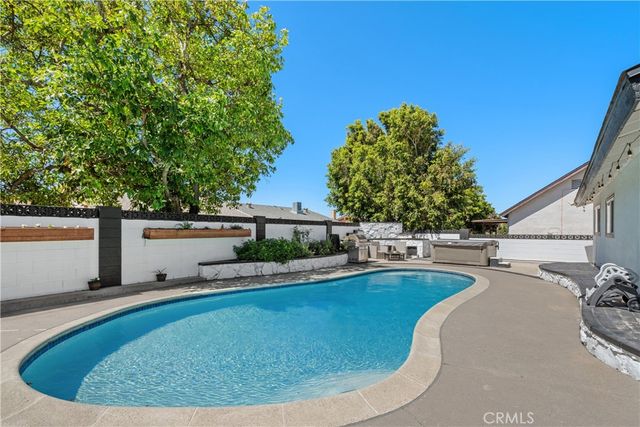 1868 Cloud Court, Simi Valley, CA 93065