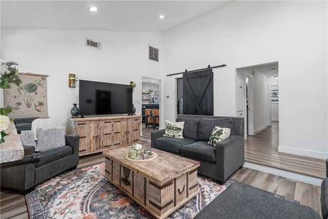 1868 Cloud Court, Simi Valley, CA 93065