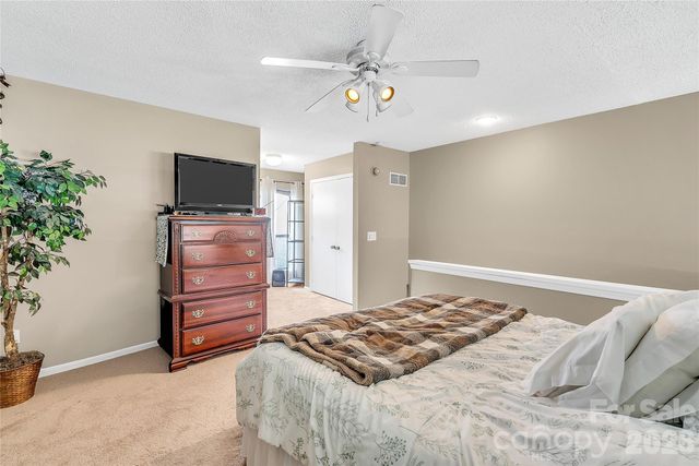 8073 Charter Oak Lane, Charlotte, NC 28226