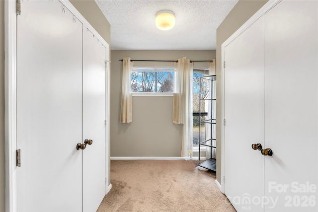 8073 Charter Oak Lane, Charlotte, NC 28226