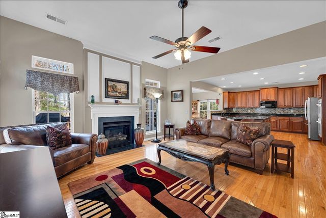 27 Waters Reach Lane, Simpsonville, SC 29681