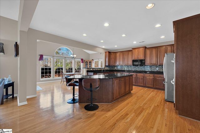 27 Waters Reach Lane, Simpsonville, SC 29681