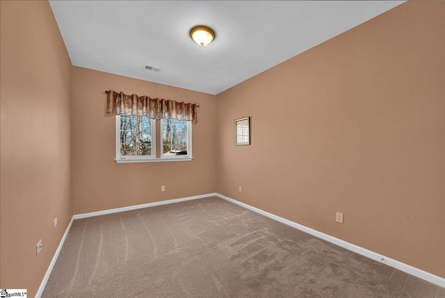 27 Waters Reach Lane, Simpsonville, SC 29681