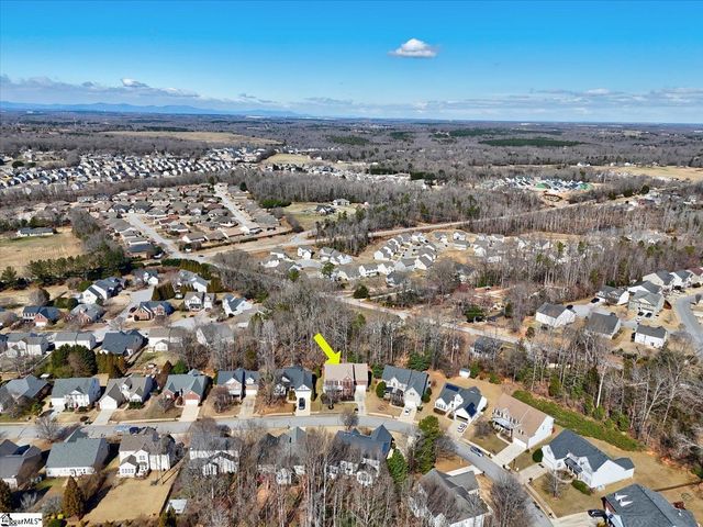 27 Waters Reach Lane, Simpsonville, SC 29681