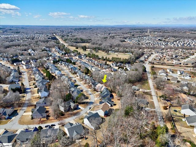 27 Waters Reach Lane, Simpsonville, SC 29681