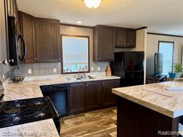 269 Westbrook Court, Port Huron, MI 48060