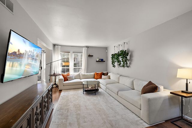 3073 Village Circle, Ann Arbor, MI 48108