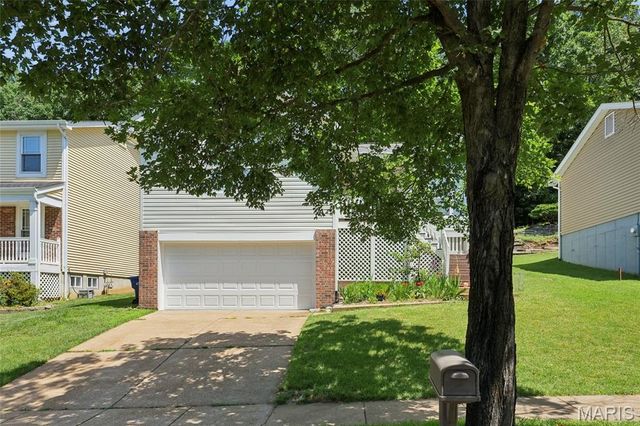 465 Elm Crossing Court, Ballwin, MO 63021