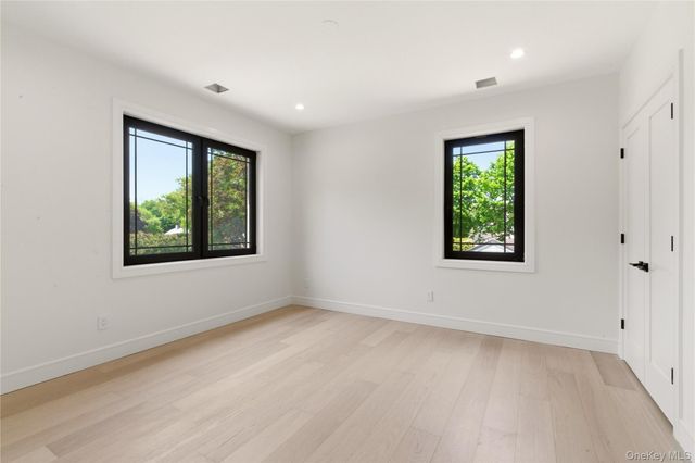 97 Parkway Drive, Roslyn Heights, NY 11577