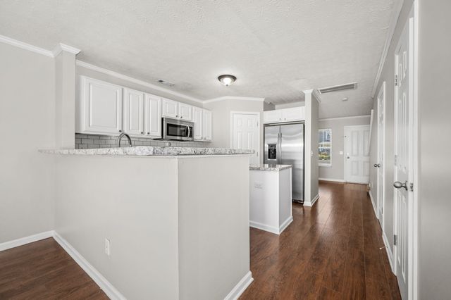 520 Bradburn Village Cir, Antioch, TN 37013