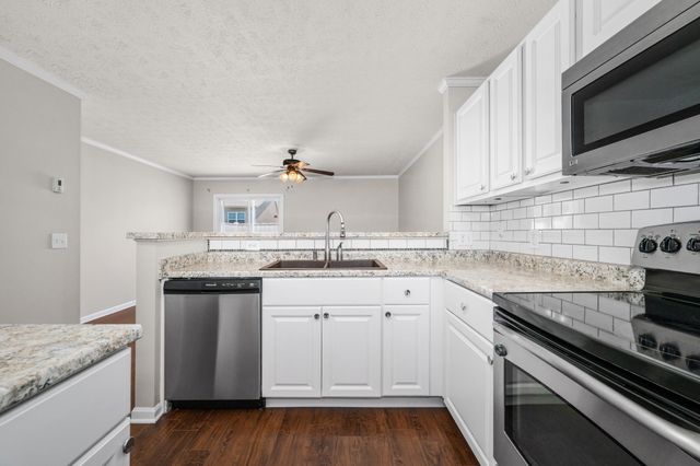520 Bradburn Village Cir, Antioch, TN 37013