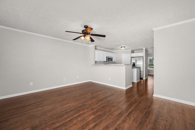 520 Bradburn Village Cir, Antioch, TN 37013