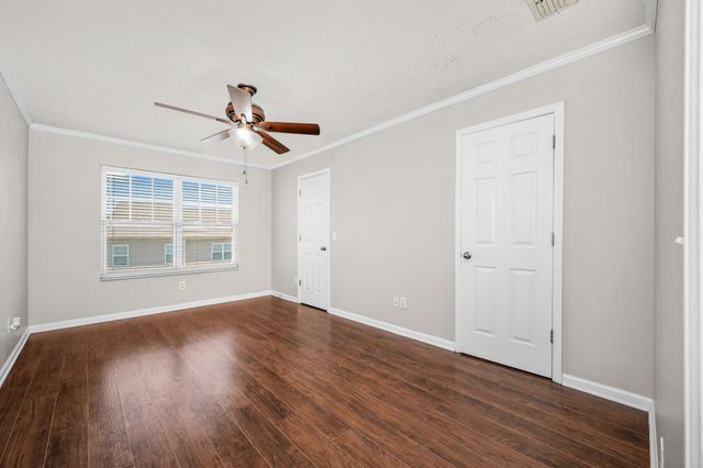 520 Bradburn Village Cir, Antioch, TN 37013