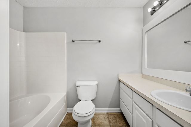 520 Bradburn Village Cir, Antioch, TN 37013