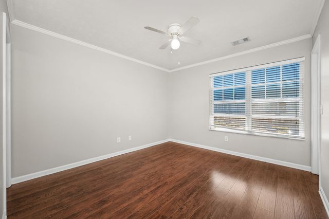 520 Bradburn Village Cir, Antioch, TN 37013