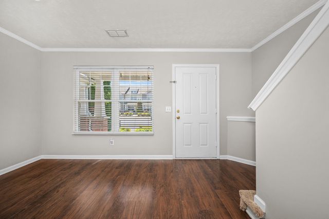 520 Bradburn Village Cir, Antioch, TN 37013