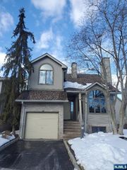 822 Hemlock Court T158, Norwood, NJ 07648