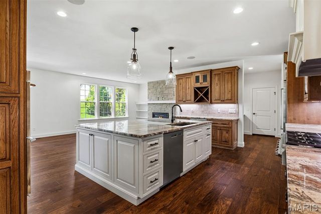 12854 Goodson Road, St Louis, MO 63131