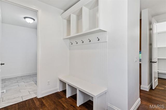 12854 Goodson Road, St Louis, MO 63131