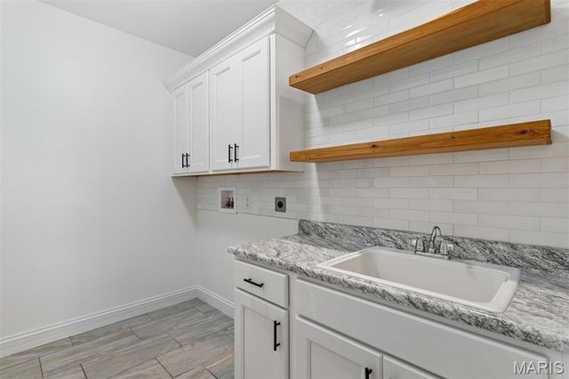 12854 Goodson Road, St Louis, MO 63131