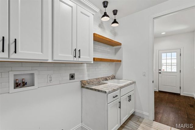 12854 Goodson Road, St Louis, MO 63131