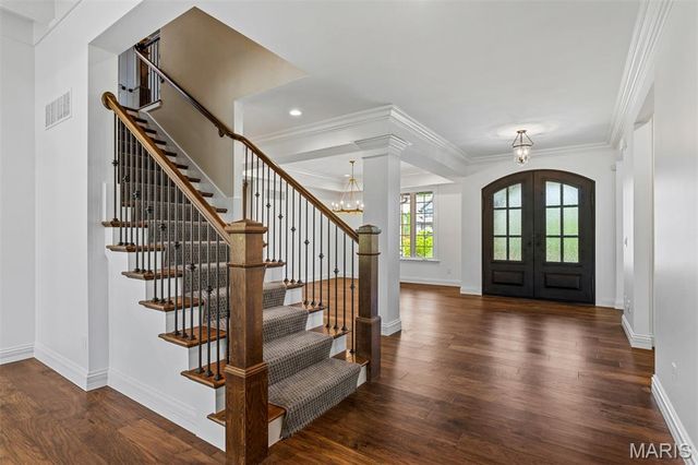 12854 Goodson Road, St Louis, MO 63131