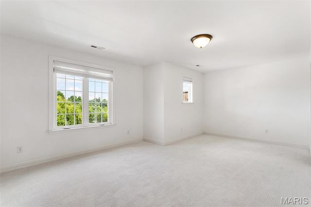 12854 Goodson Road, St Louis, MO 63131