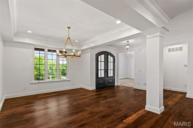 12854 Goodson Road, St Louis, MO 63131