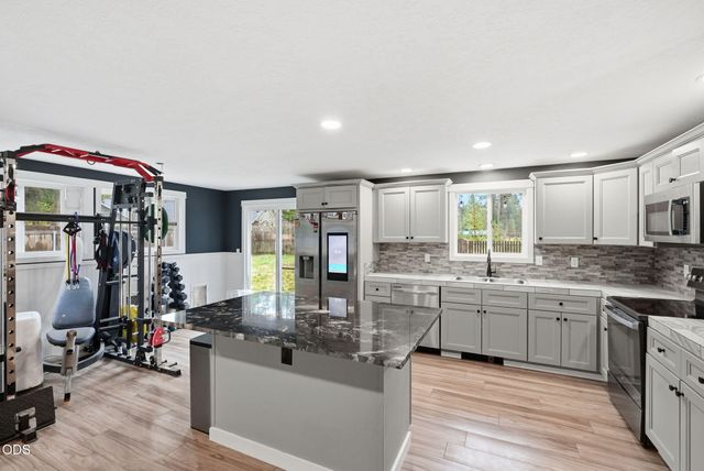55510 Gross Drive, Bend, OR 97707