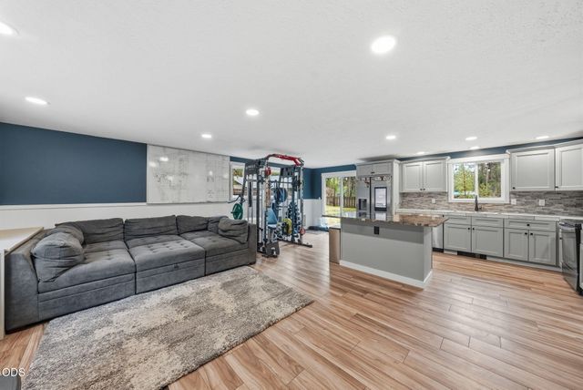 55510 Gross Drive, Bend, OR 97707