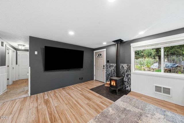 55510 Gross Drive, Bend, OR 97707