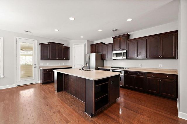 2600 Kings Gate Lane, Mount Pleasant, SC 29466