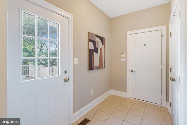 35054 MCKNIGHT CT, Round Hill, VA 20141