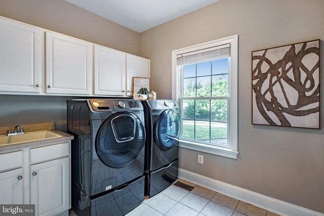 35054 MCKNIGHT CT, Round Hill, VA 20141