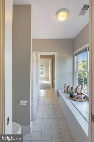 35054 MCKNIGHT CT, Round Hill, VA 20141