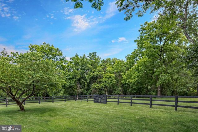 35054 MCKNIGHT CT, Round Hill, VA 20141