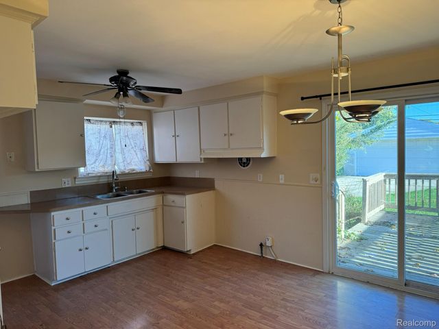 23113 Socia Street, St. Clair Shores, MI 48082