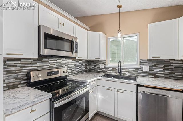 4560 Allison Drive, Colorado Springs, CO 80916