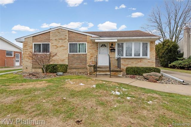 24036 Harvard Shore Drive, Saint Clair Shores, MI 48082