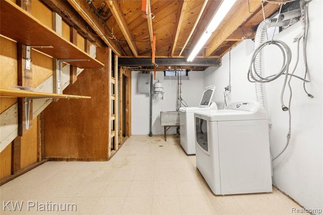 24036 Harvard Shore Drive, Saint Clair Shores, MI 48082