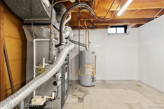 24036 Harvard Shore Drive, Saint Clair Shores, MI 48082