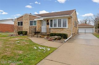 24036 Harvard Shore Drive, Saint Clair Shores, MI 48082