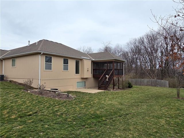 3945 NW 97th Street, Kansas City, MO 64154