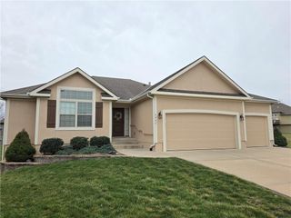 3945 NW 97th Street, Kansas City, MO 64154