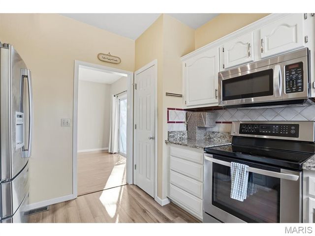 403 S Van Buren Avenue, St Louis, MO 63122