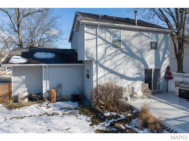 403 S Van Buren Avenue, St Louis, MO 63122