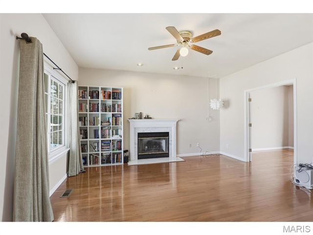 403 S Van Buren Avenue, St Louis, MO 63122