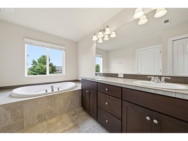 13314 Se TARALON Dr, Clackamas, OR 97015