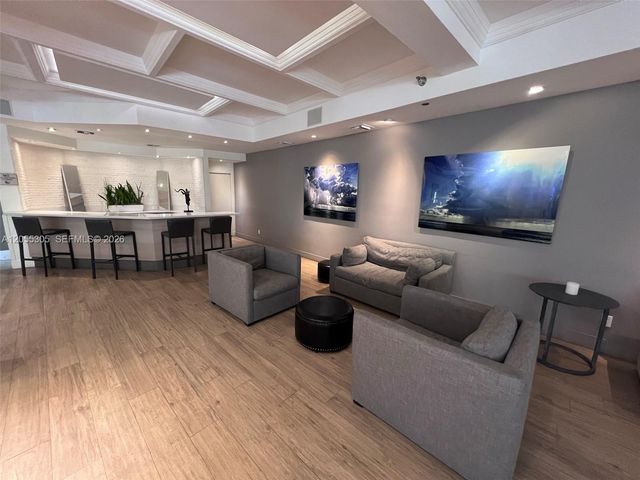 100 Lincoln Rd 634, Miami Beach, FL 33139
